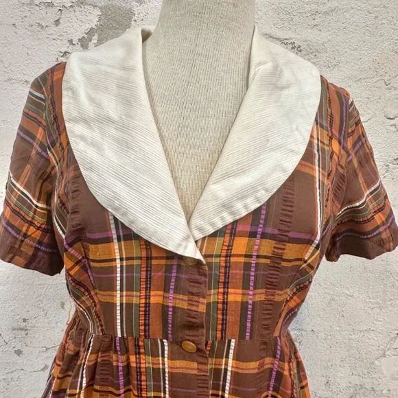 Vintage Prairie Plaid House Dress by Leisure Lady - Picture 5 of 9